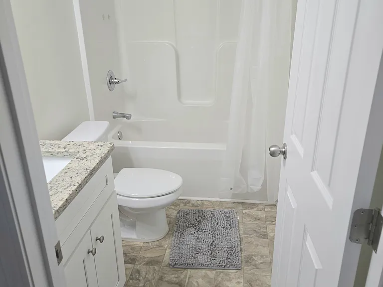 211 Jackson Pl NW — Photo 20