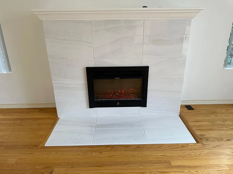 153 S Swall Dr — Photo 3