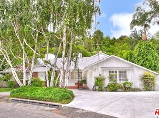 4031 Hollyline Ave, Sherman Oaks, CA 91423