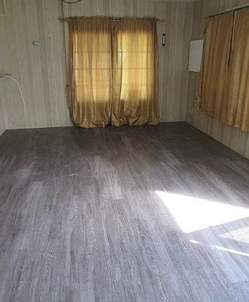 5th image of 211 Lamplighter Ln