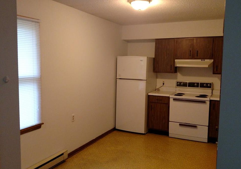 2nd image of 850 4th Ave SW APT 12