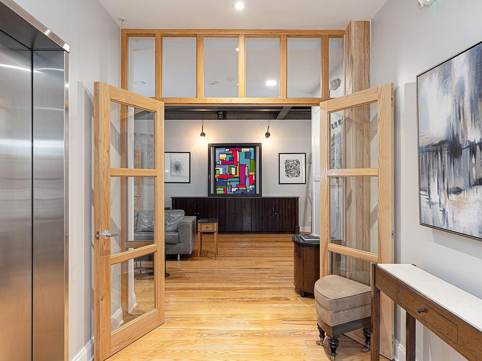 Gallery-like common space