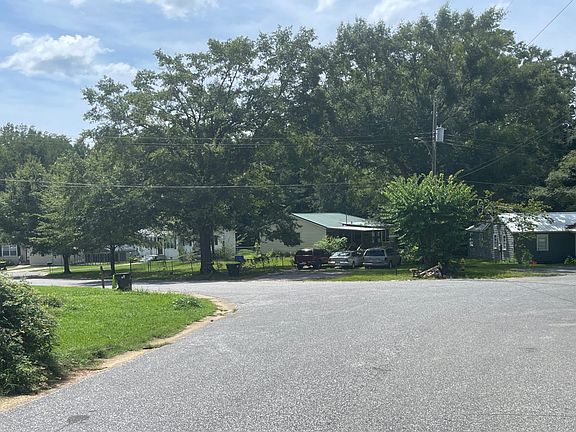 5th image of 19 Lakeside Dr