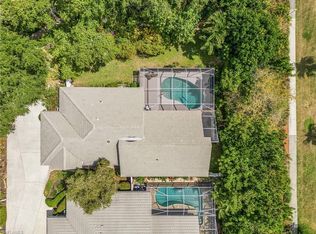 80 Fountain Cir, Naples, FL 34119