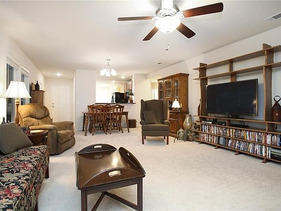 4th image of 1542 Birmingham Forest Dr