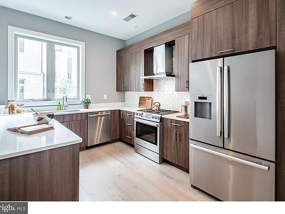 2nd image of 740 S Columbus Blvd Unit 30