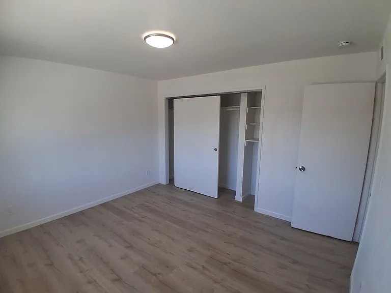 510 E Vine St #J — Photo 7