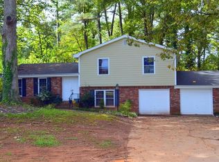 383 Old Rosser Rd, Stone Mountain, GA 30087