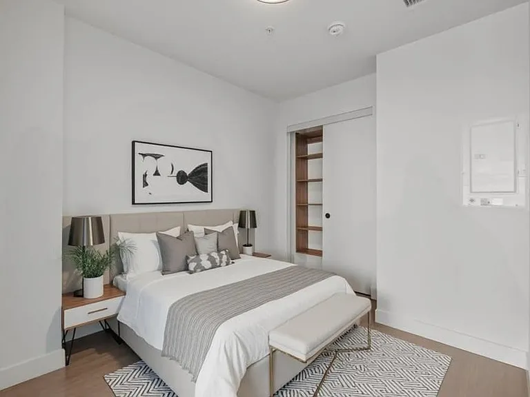 422 E 3rd St #655 — Photo 6