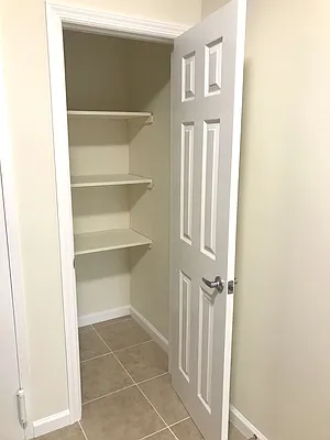 Rented by Amorelli Realty | media 12