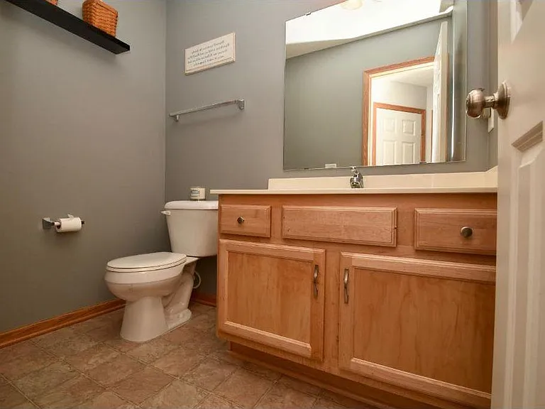 515 French Ln — Photo 6