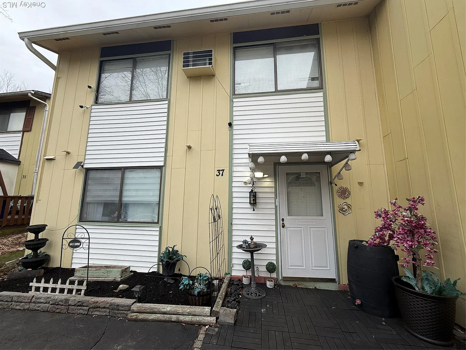 37 Robert Road photo 1