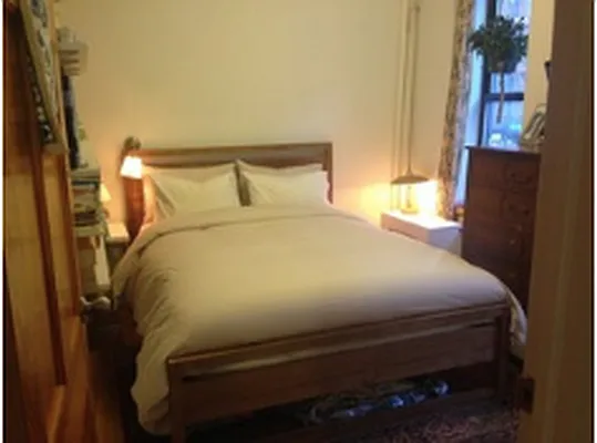 Rented by New York Realty | media 10