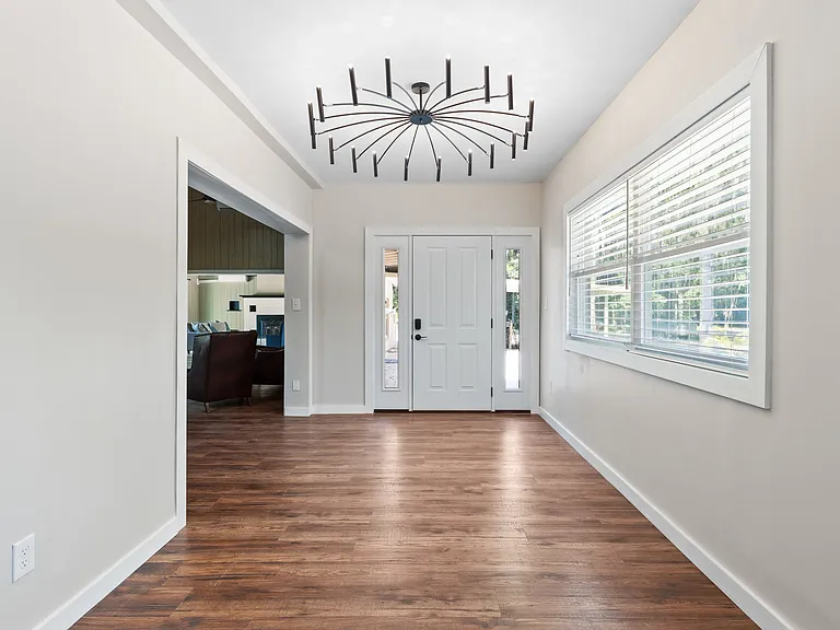 1524 SW 37th Ave — Photo 7