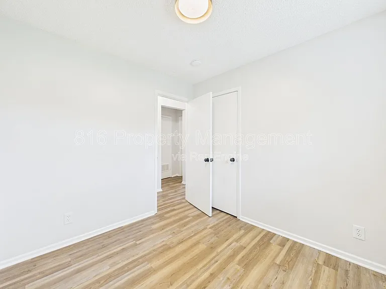 3104 Orville Ave #B — Photo 14