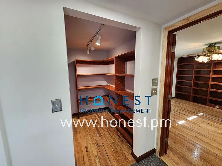 15 Thompson St — Photo 24