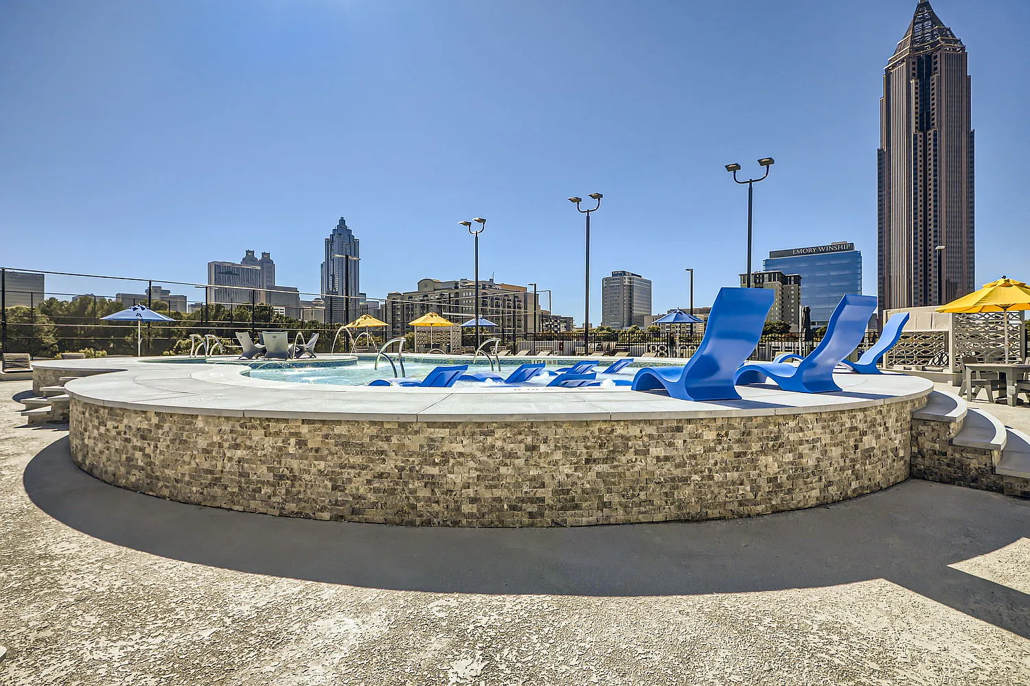 Crest at Midtown — Photo 3