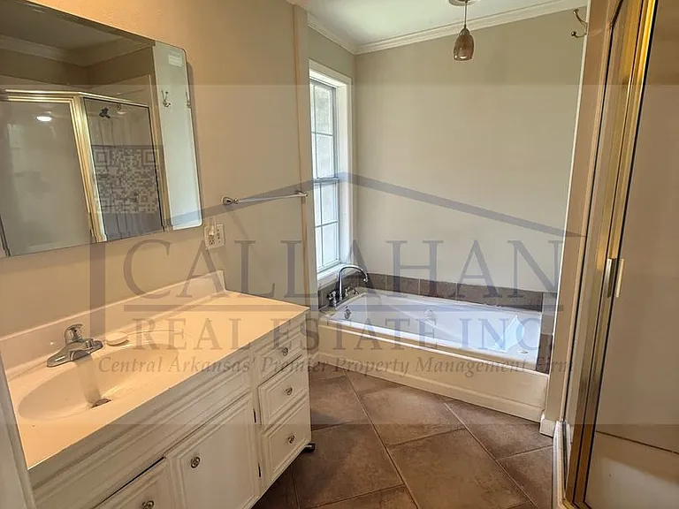5422 Hawthorne Rd — Photo 2