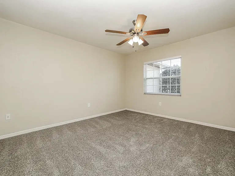 629 Huntington St — Photo 4