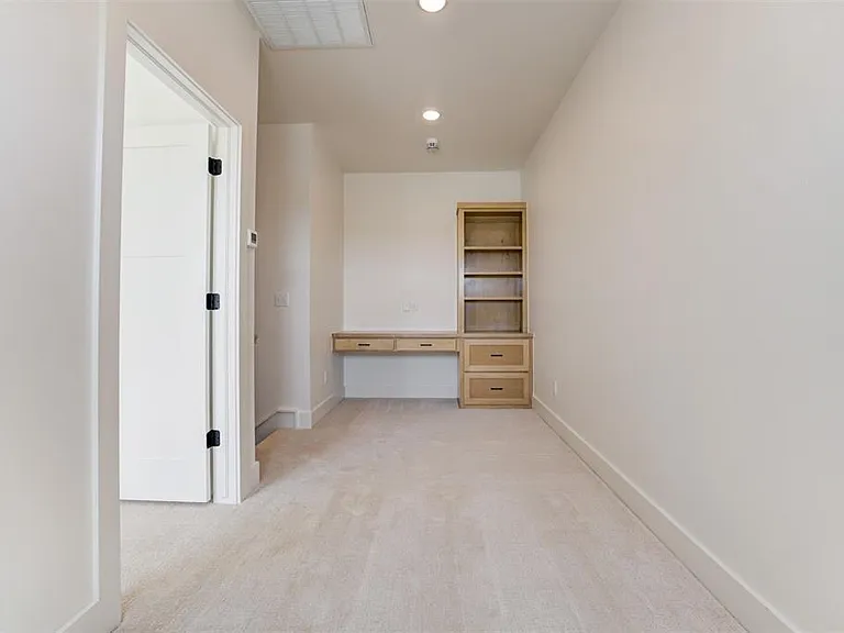 3252 Mission Hill Dr — Photo 17