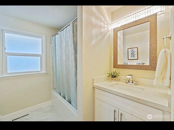 5th image of 6410 Cypress St
