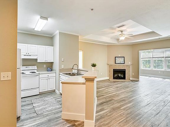 3rd image of 60 Fenwick Hall Aly APT 431