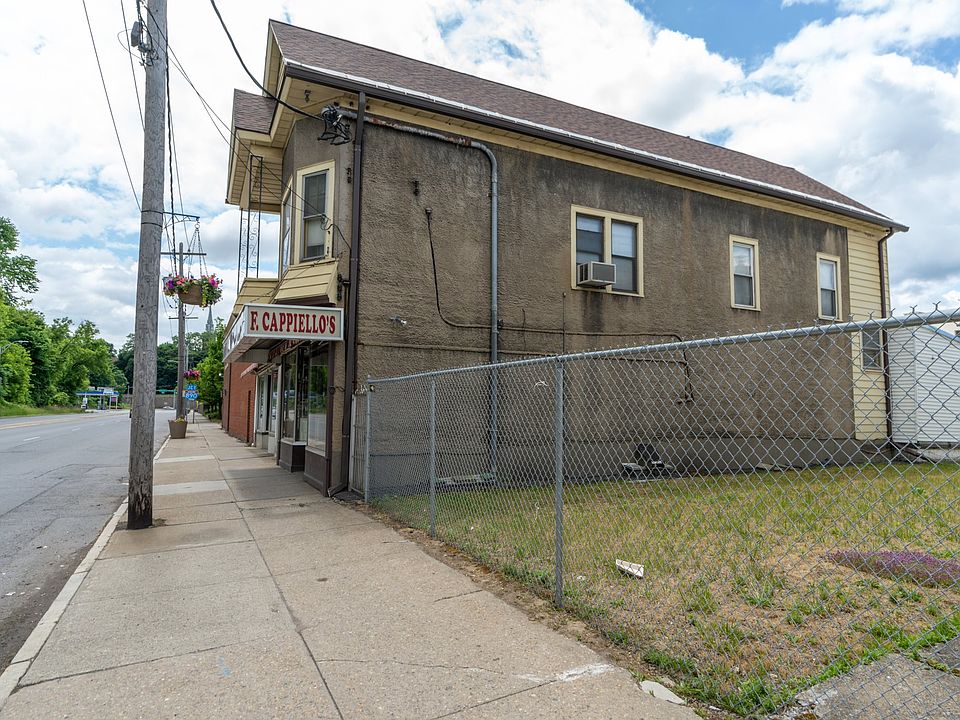 2nd image of 506 Broadway