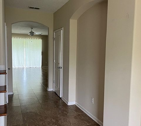 5th image of 182 Sanctuary Dr