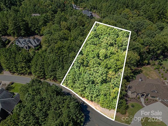 3rd image of 3200 Lake Pointe Dr