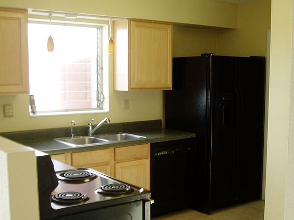 5th image of 601 NW 66th Ave