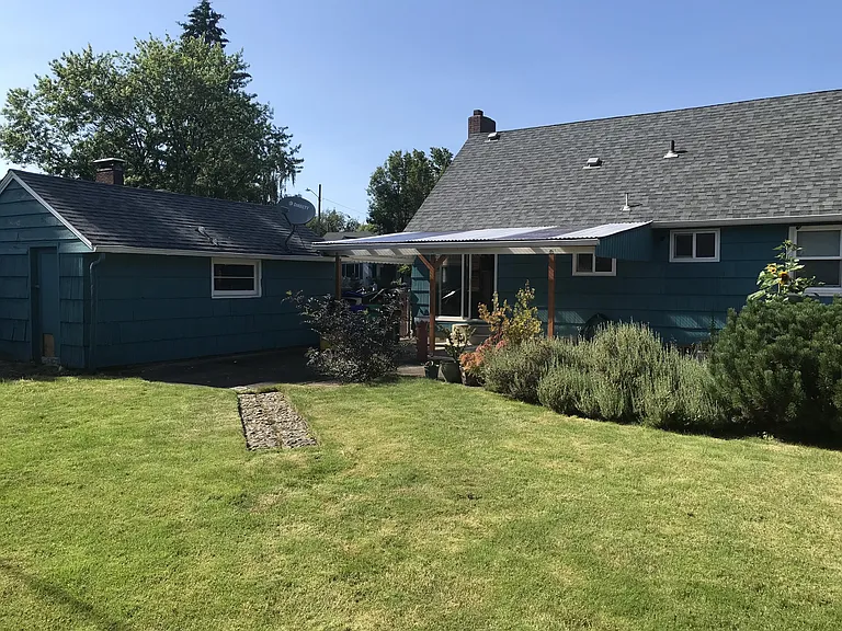 9026 SE Harrison St — Photo 36