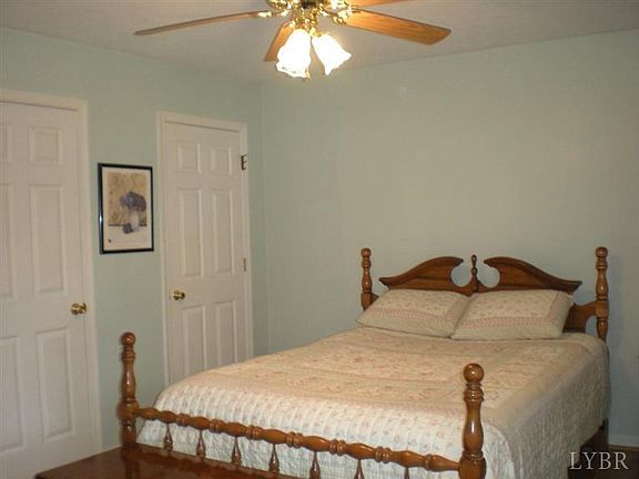 5th image of 105 Crestfield Dr
