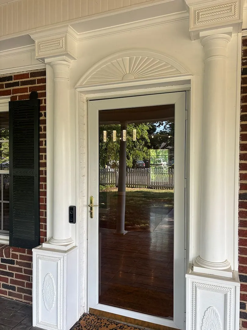 4 bedroom Roanoke County - Hidden Valley Schools — Photo 2