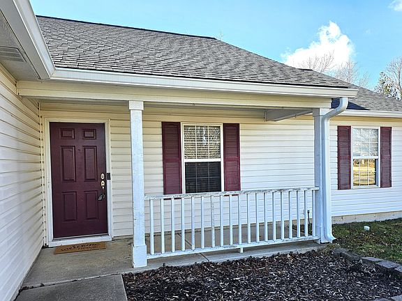 3rd image of 648 N Appaloosa Dr