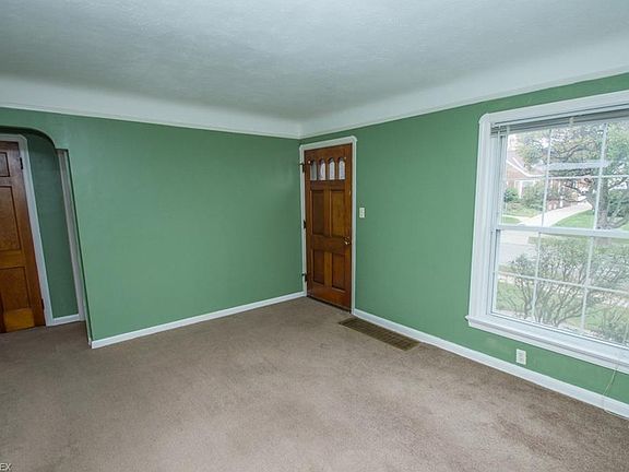 4th image of 7415 Orchard Grv