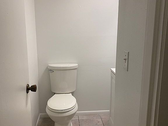 1st Floor 1/2 Bath