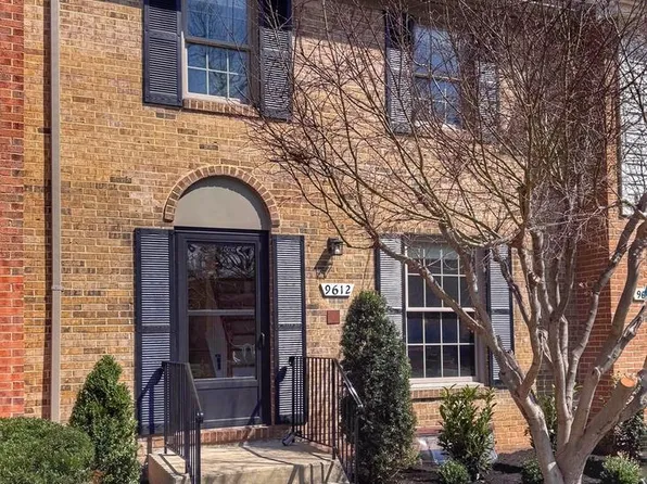 9612 Lindenbrook St, Fairfax, VA 22031