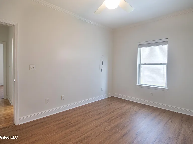 126 Miramar Ave — Photo 16