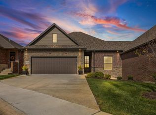 5709 Bower Ln, Columbia, MO 65201