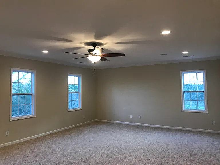 1641 Holly Creek Ln — Photo 19