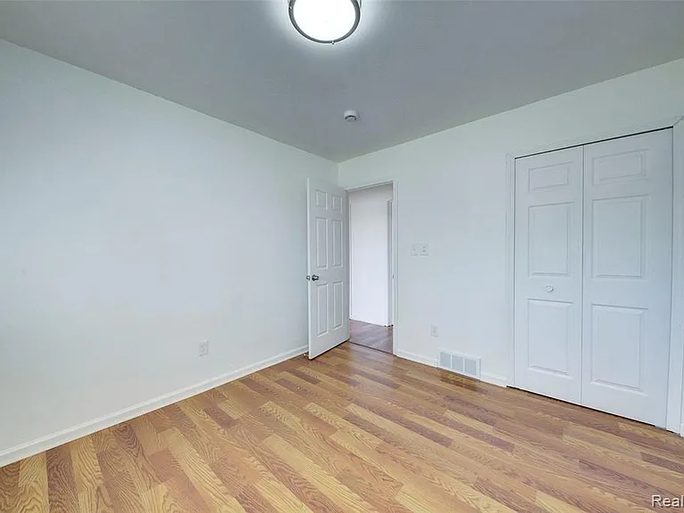 35030 Michelle Dr — Photo 31
