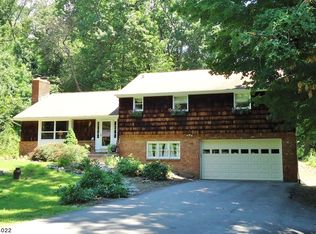 111 Waughaw Rd, Towaco, NJ 07082