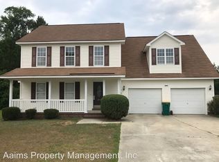 4206 Redmill Ln, Hope Mills, NC 28348