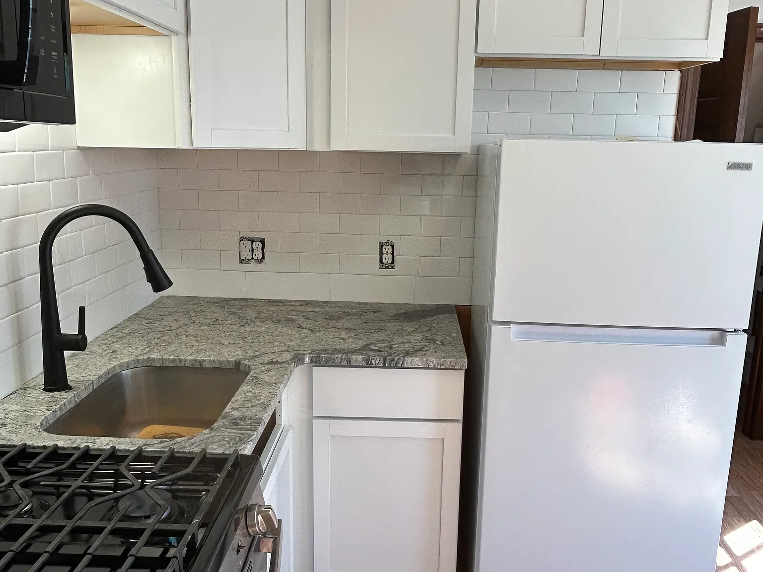 1 bed, 576 sqft, $1,200 — Photo 2