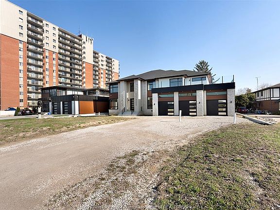 5th image of 8535 Riverside Dr E