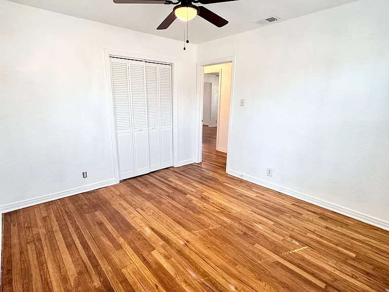 4236 Voncille St — Photo 19