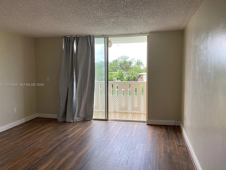 7900 Tatum Waterway Dr #305 — Photo 33