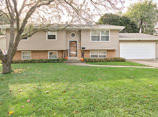 349 W Oriole Trl, Cary, IL 60013
