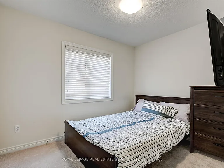 27 Erinview Ter — Photo 18