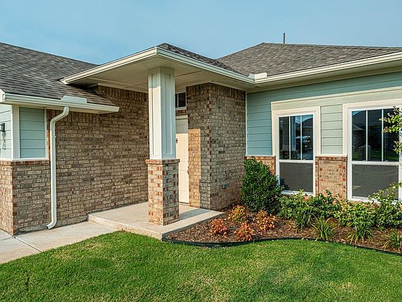 5th image of 1001 Hickory Creek Dr